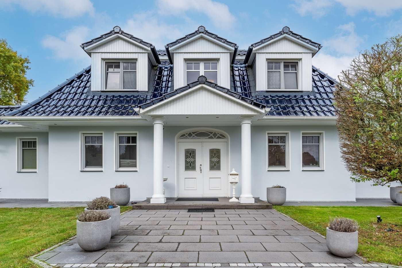 Exklusive Villa mit Wellness & Weitblick – Bild 10
