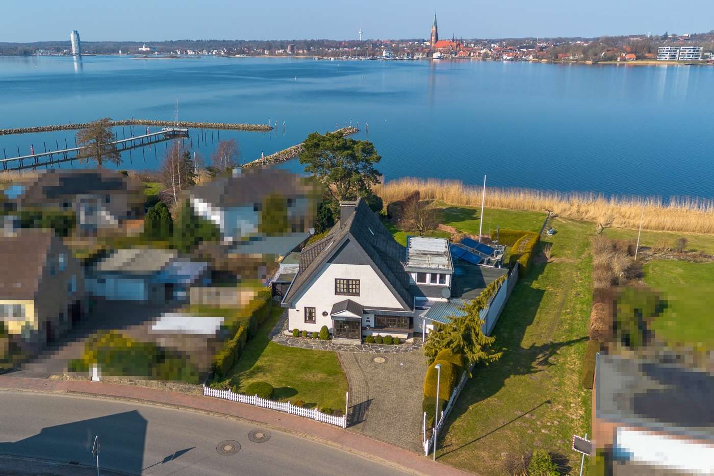 Familientraum an der Schlei – Großzügiges Einfamilienhaus mit Wassergrundstück und Panoramablick – Bild 1