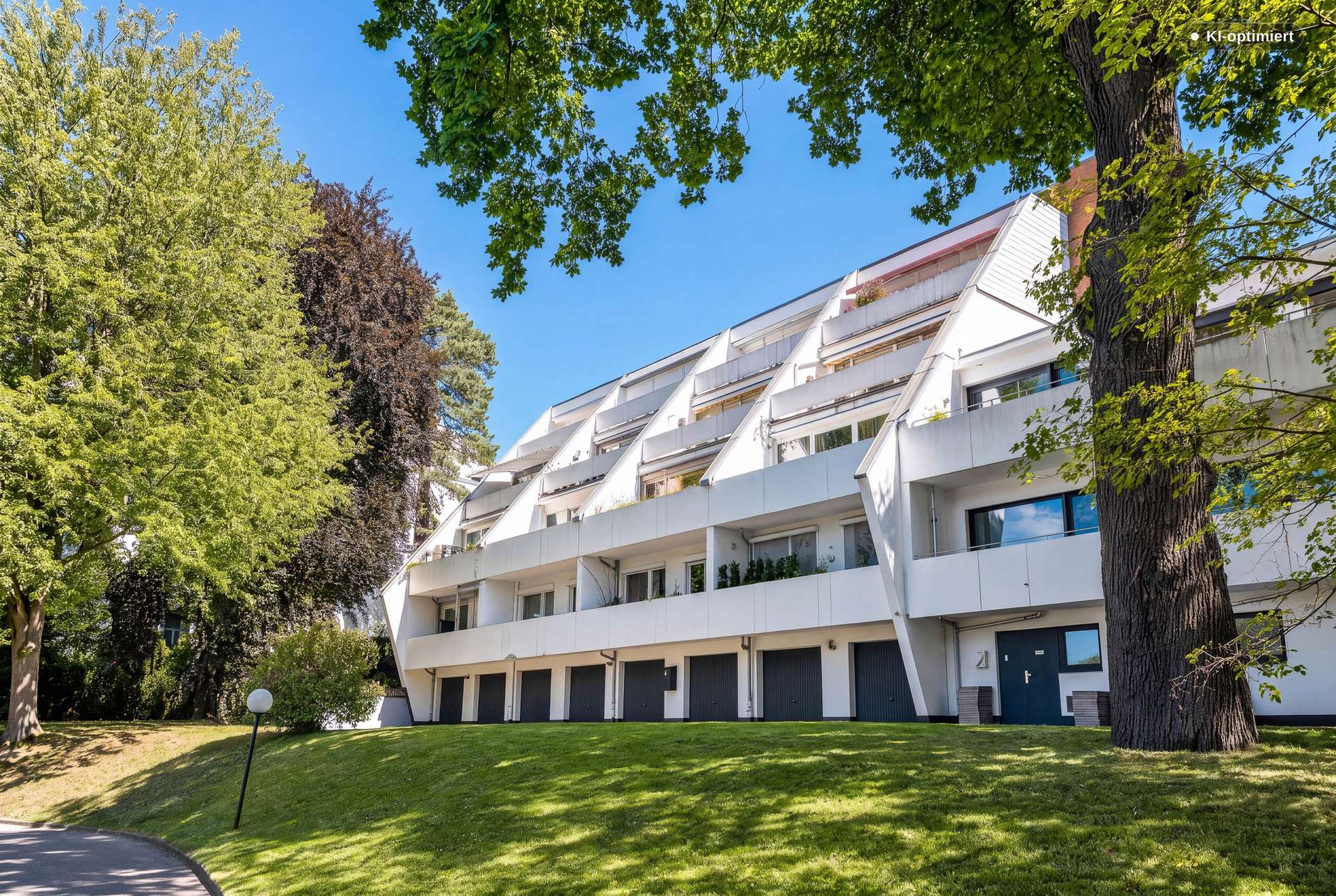 2-Zimmer-Wohnung mit Sonnenbalkon und Seeblick – Bild 1