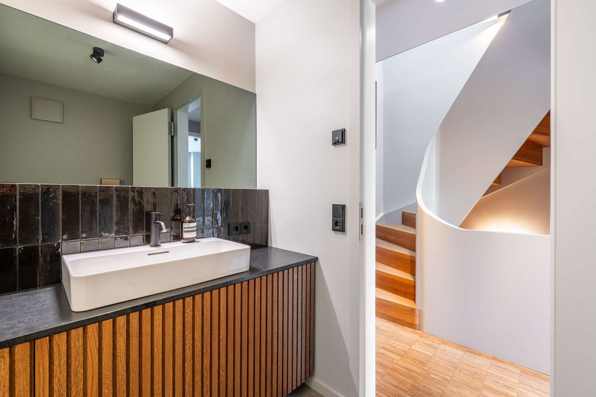 Familienwohntraum: Das perfekte Designer-Juwel in Bestlage mit Waldrandlage und Energieklasse A+ – Bild 8