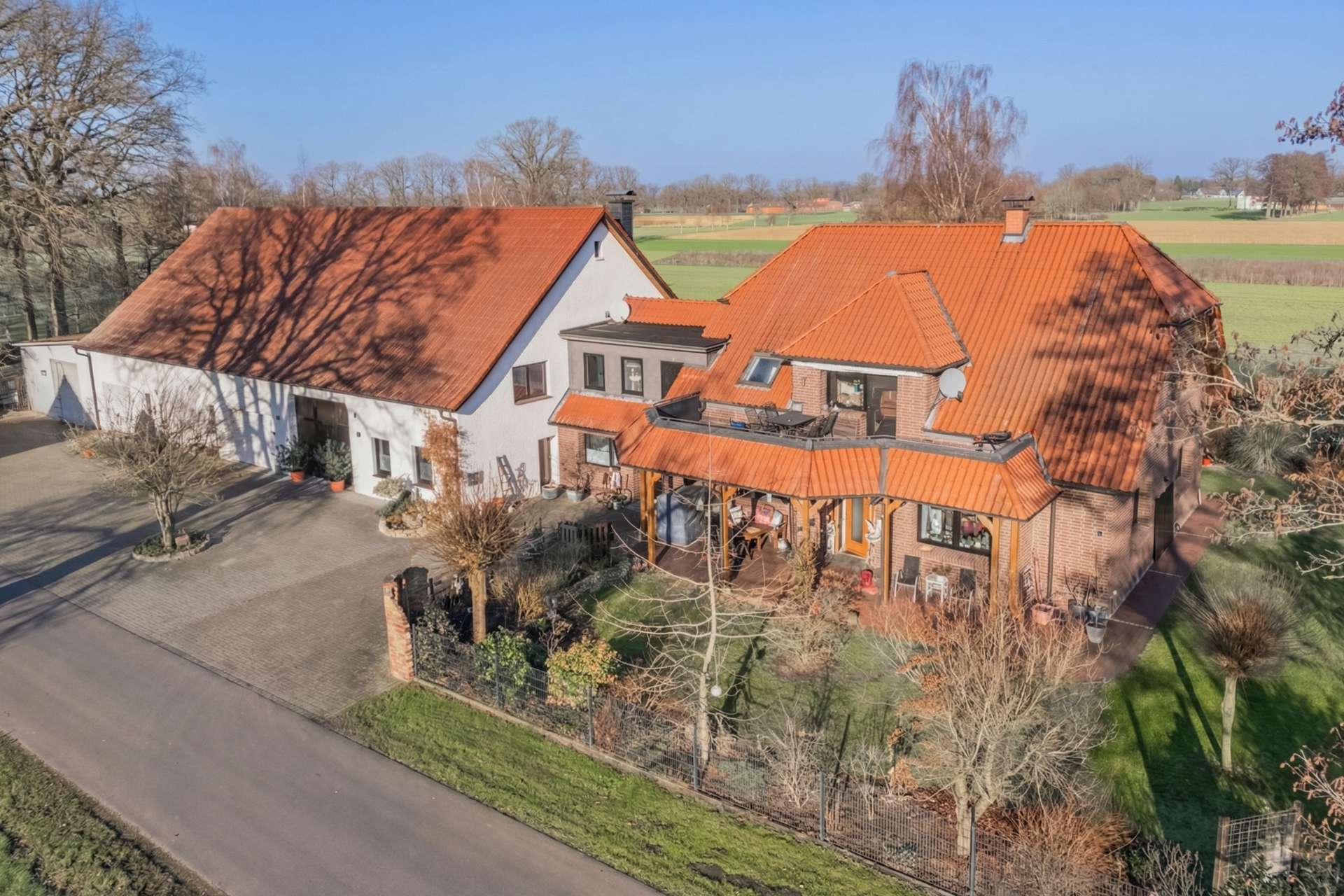 Resthof mit ca. 9.000 m² – Möglichkeit zur Pferdehaltung & vielfältiges Potenzial – Bild 1
