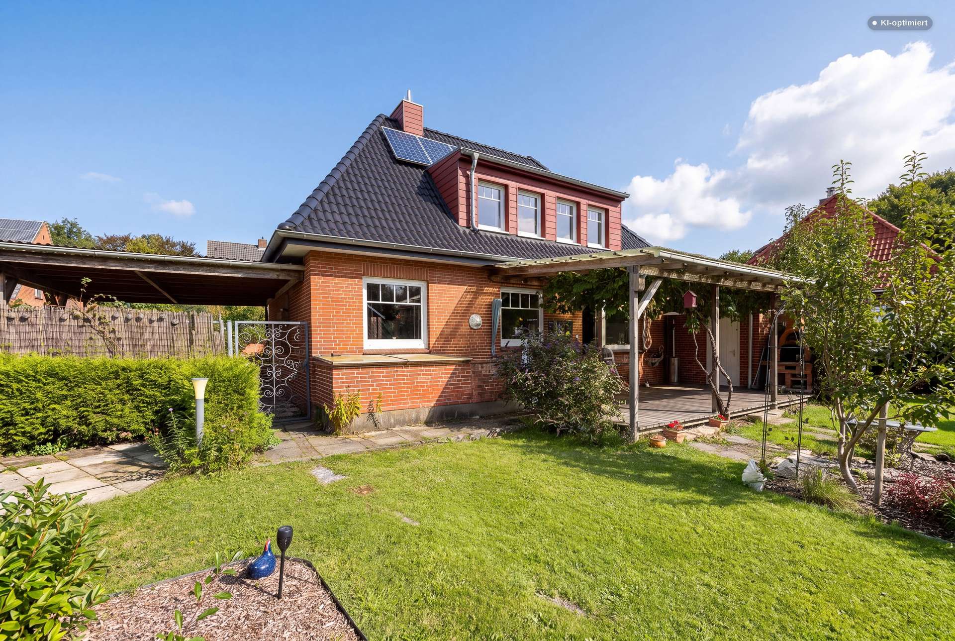 Modernisiertes Einfamilienhaus mit großem Südgarten und viel Potenzial – Bild 1
