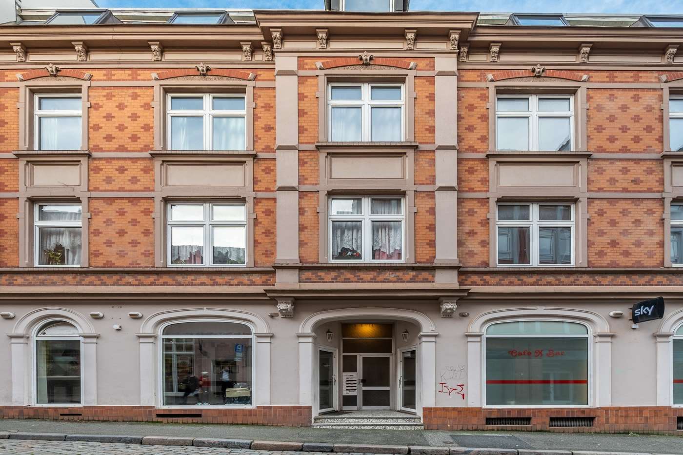 Lübeck I Aufgeteiltes Zinshaus mit Gewerbe und Wohneinheiten auf Altstadt-Insel mit Dachterrasse – Bild 2