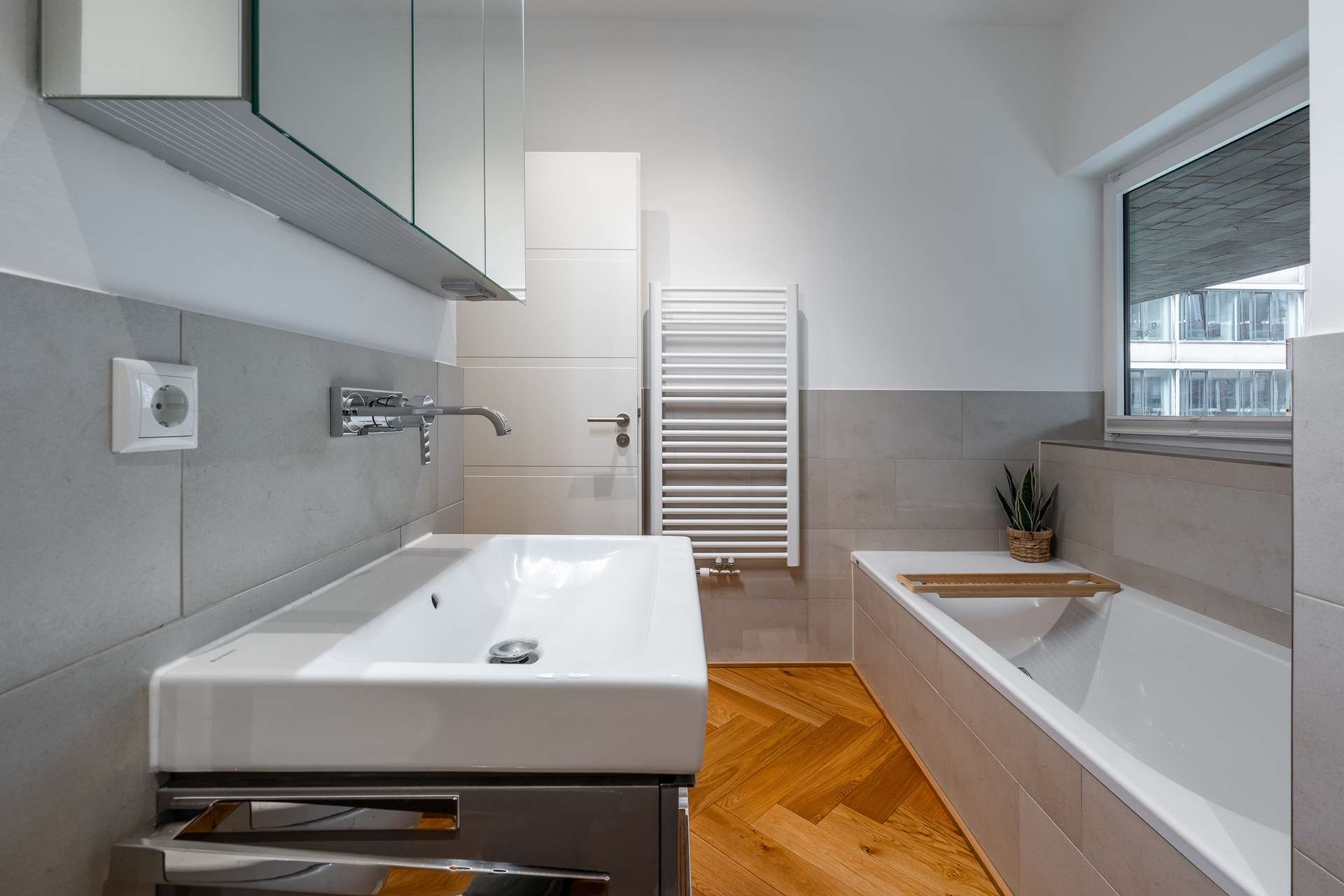 Zwischen Wasser und Elbphilharmonie – Exklusive 3-Zimmer-Wohnung in der HafenCity – Bild 10