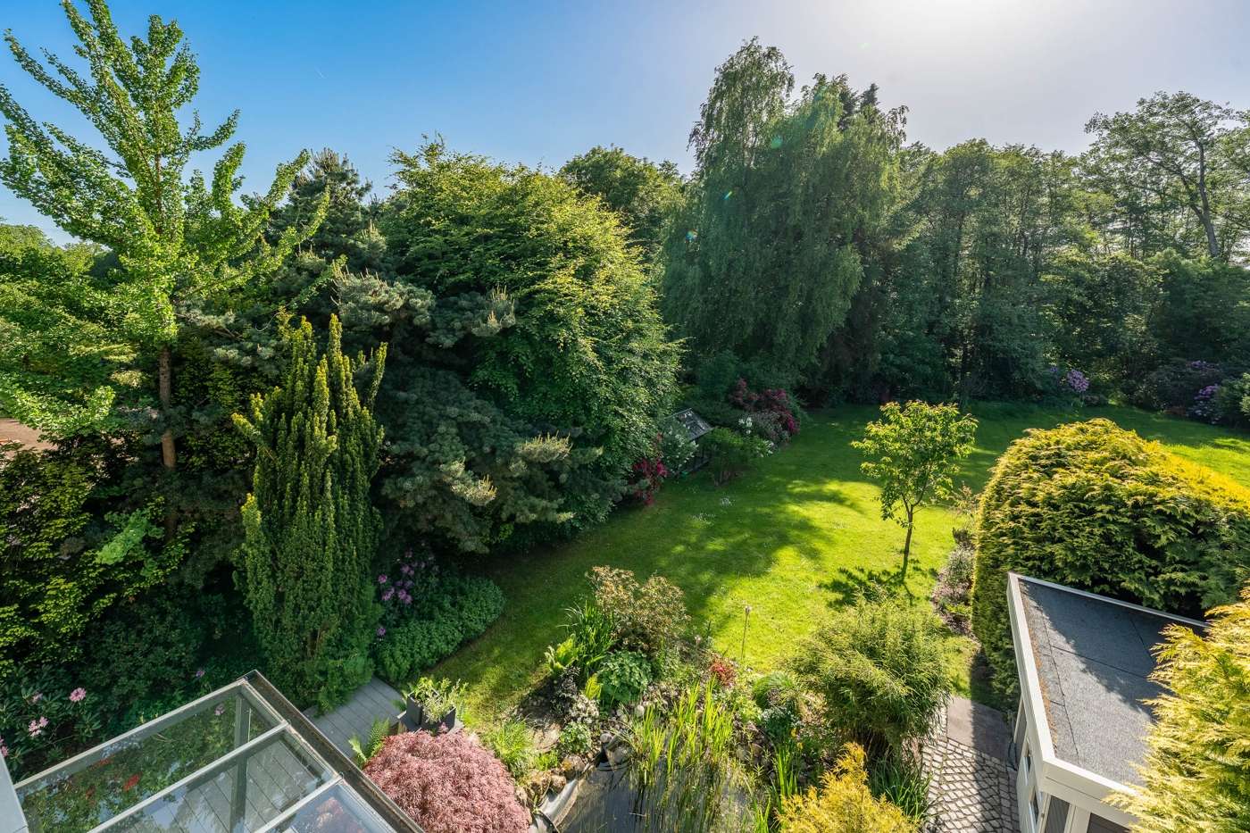 Bauhausvilla mit vielen Extras und Grundstück mit Wald – Bild 10