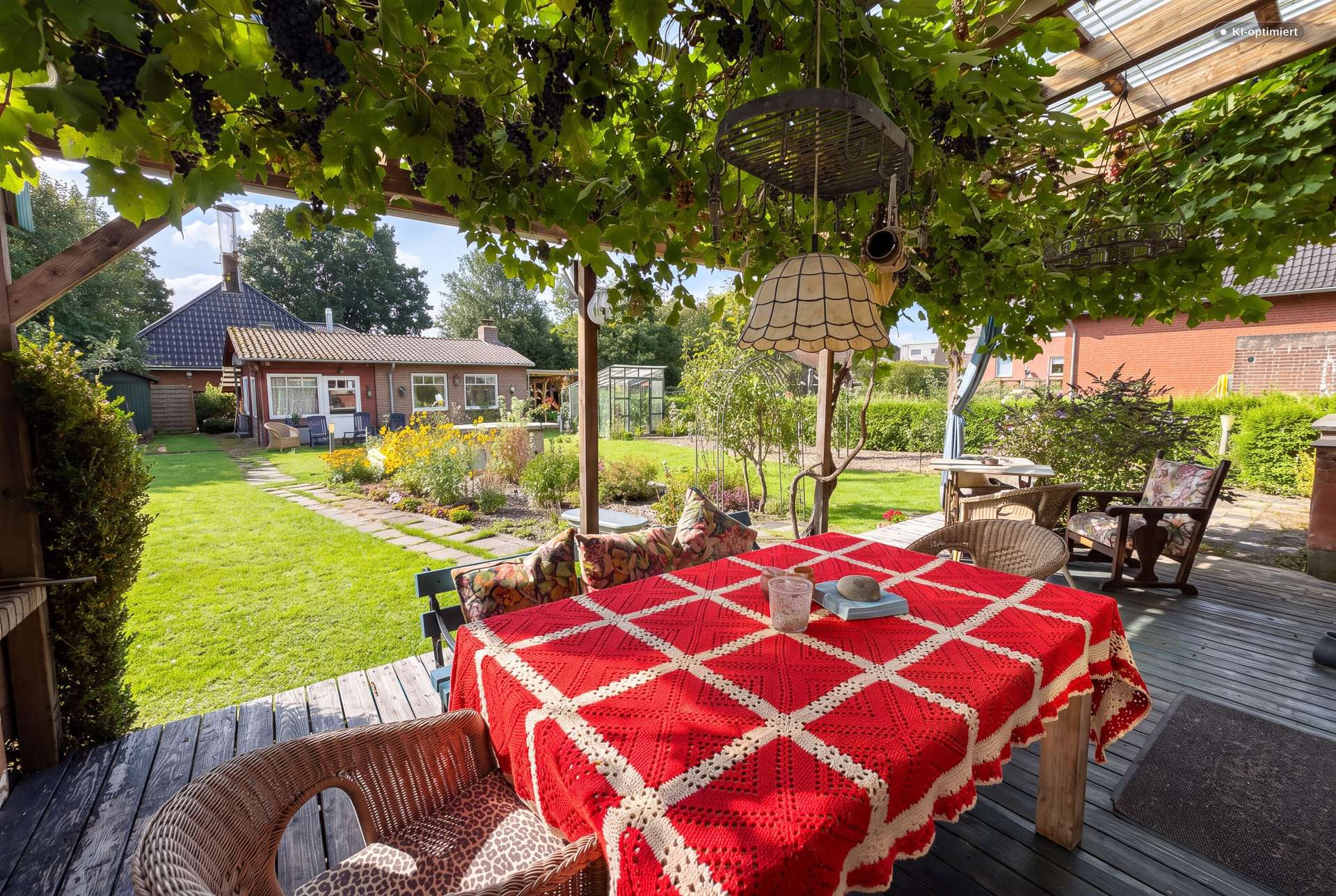 Modernisiertes Einfamilienhaus mit großem Südgarten und viel Potenzial – Bild 9