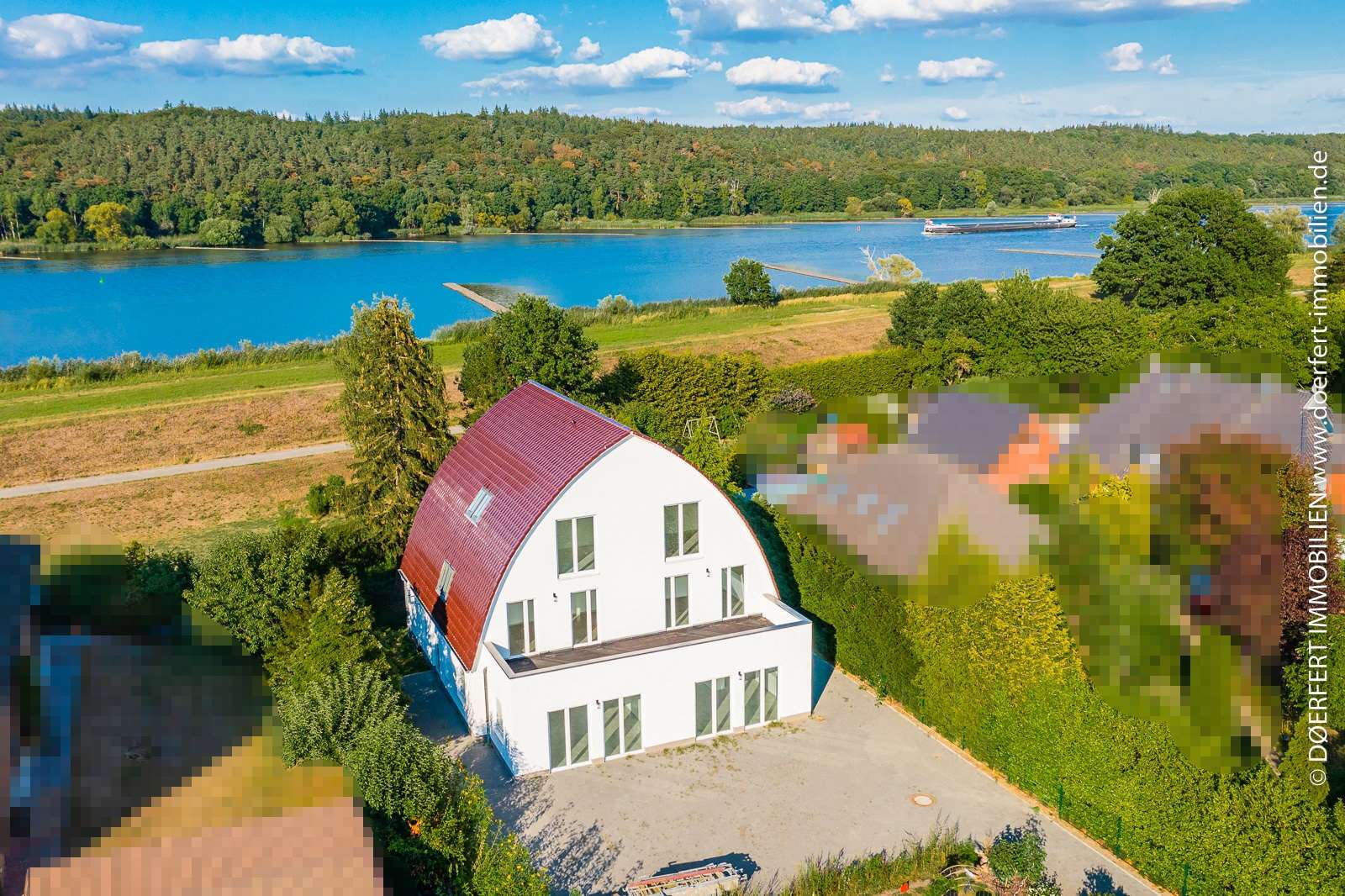 Tespe | Große helle Doppelhaushälfte auf 3 Ebenen mit 2 Balkonen, 1 Terrasse & einmaligem Elbblick – Bild 1