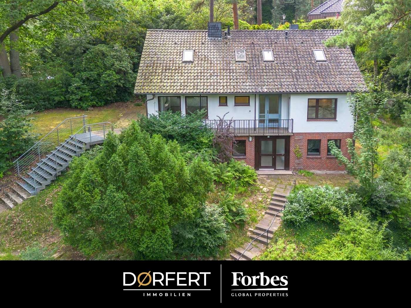 Hamburg – Hausbruch | Großartiges Einfamilienhaus auf traumhaftem Waldgrundstück in exklusiver Lage – Bild 1