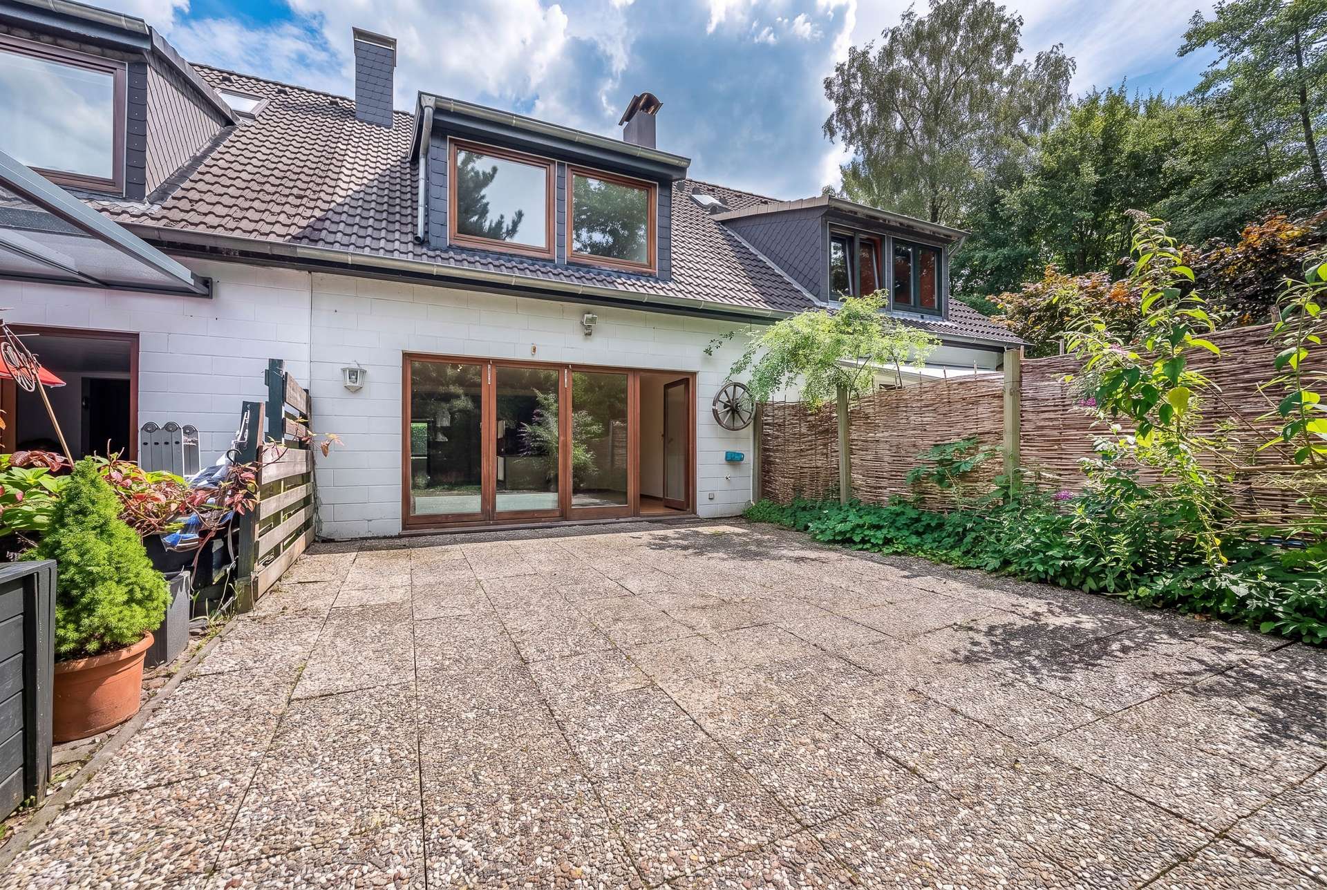 Familienfreundliches Reihenhaus mit Garten & Potenzial – Bild 10