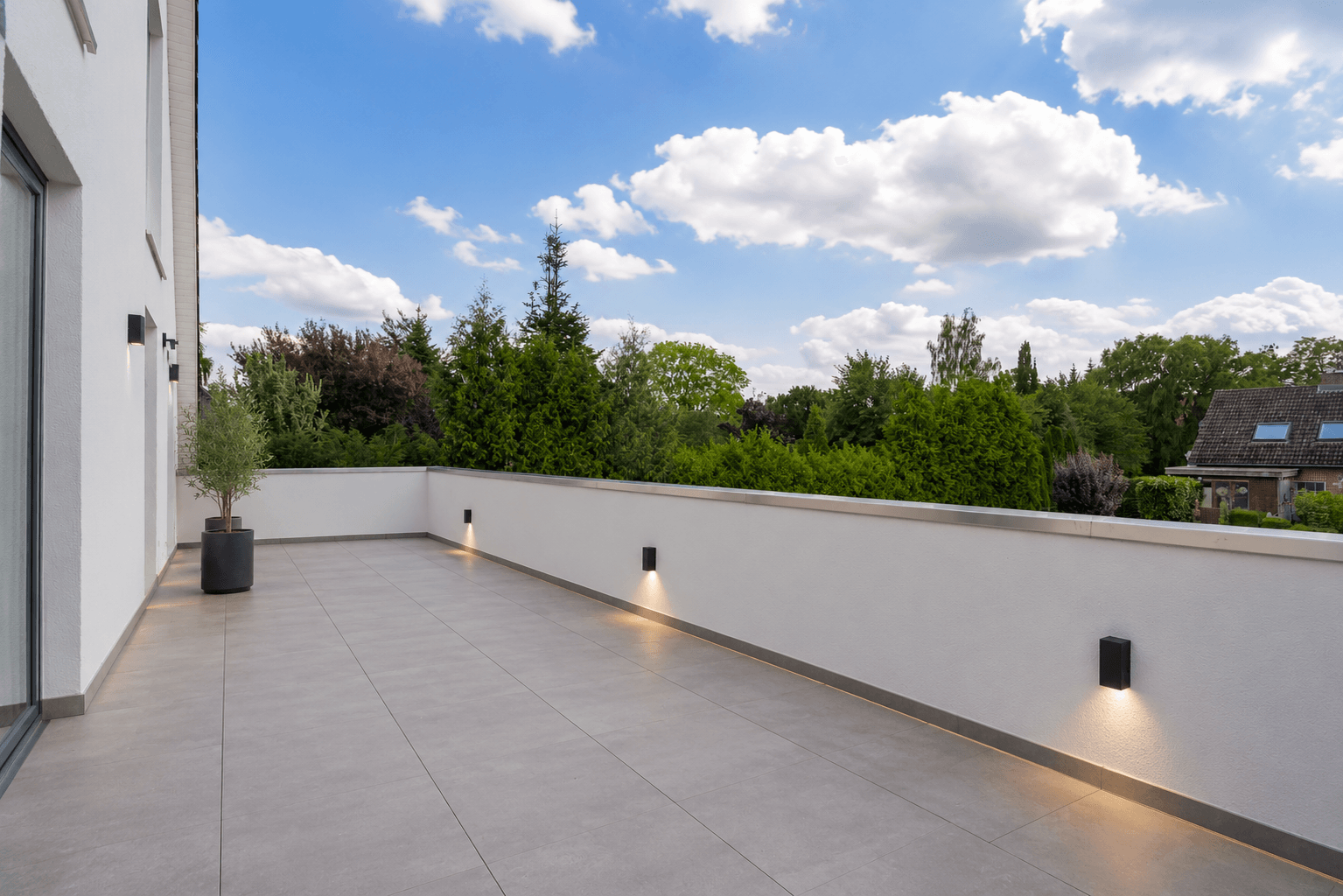 Tespe | Große helle Doppelhaushälfte auf 3 Ebenen mit 2 Balkonen, 1 Terrasse & einmaligem Elbblick – Bild 7