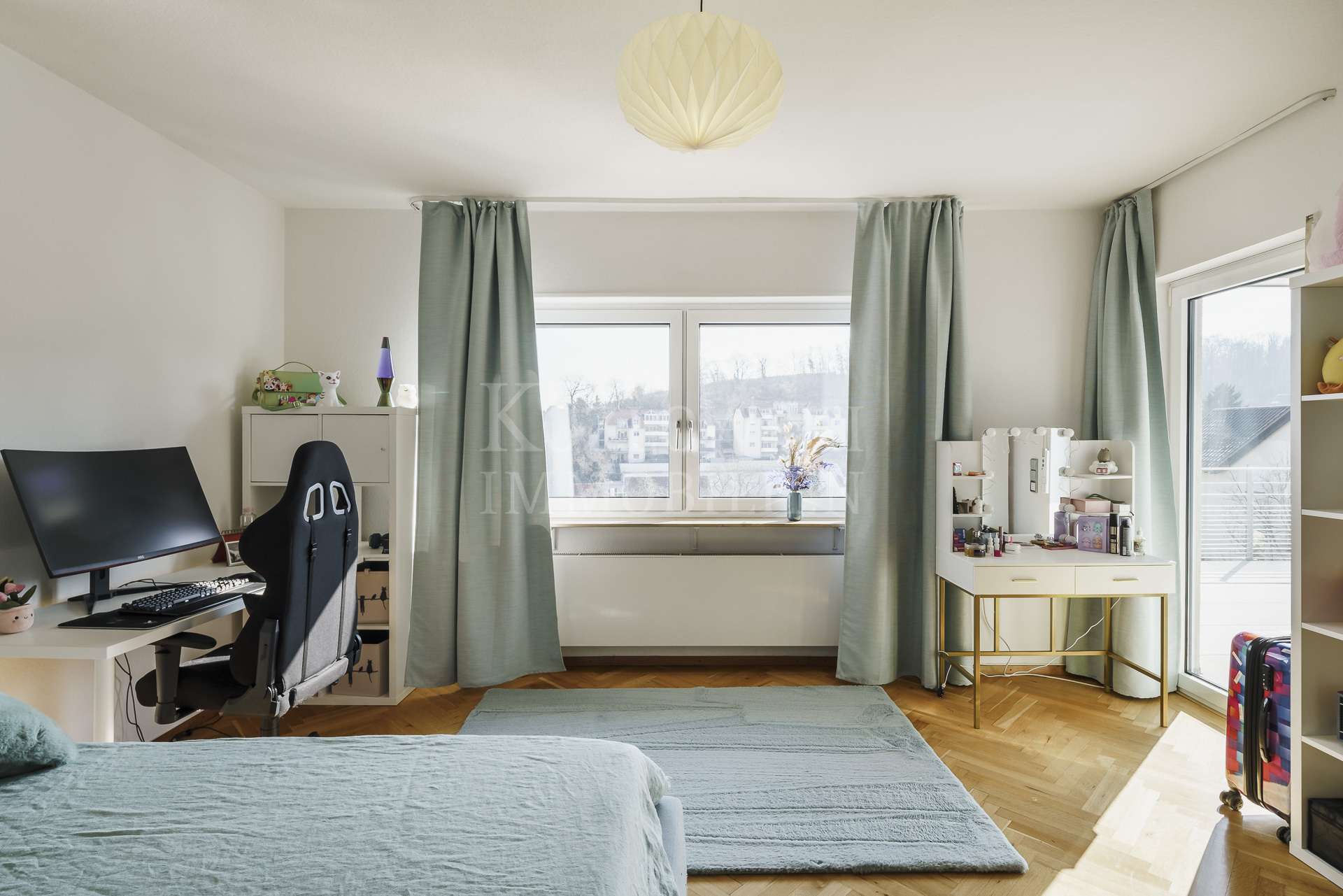 Zimmer IV von VI