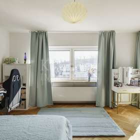 Zimmer IV von VI