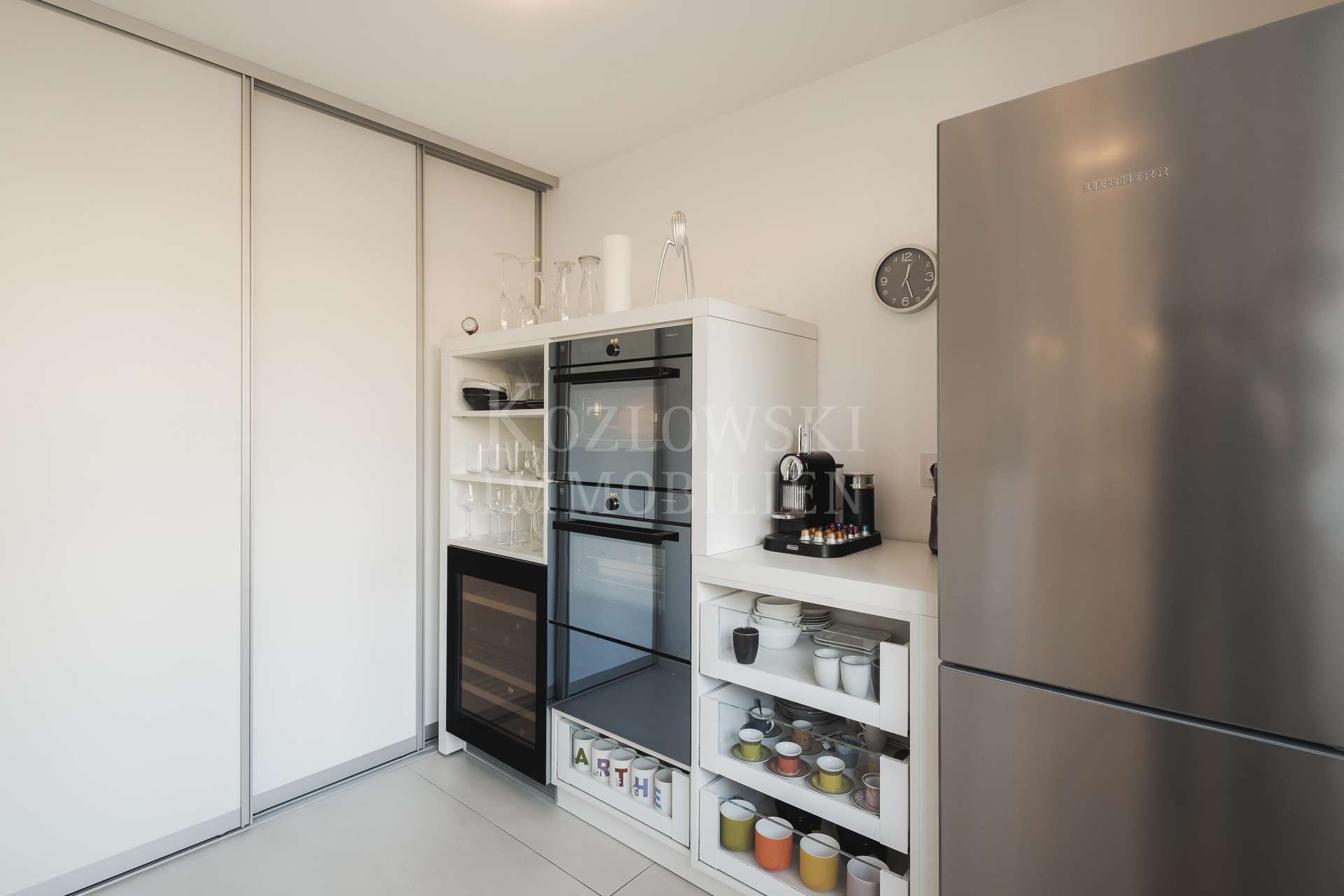 Küchenanrichte mit HWR