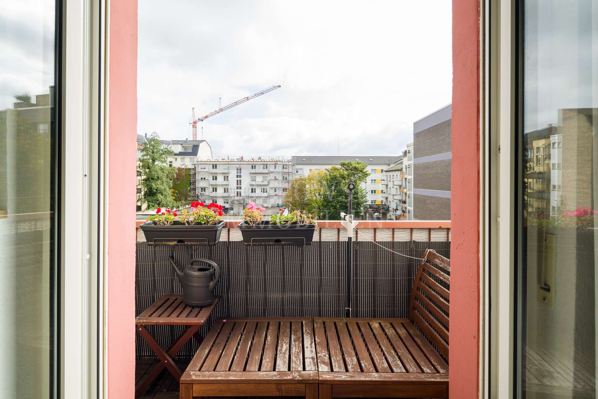 mit Südost-Balkon