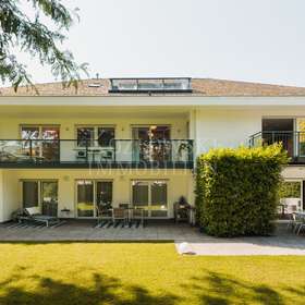 Villa - Gartenansicht