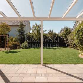 Gartenterrasse mit Pergola