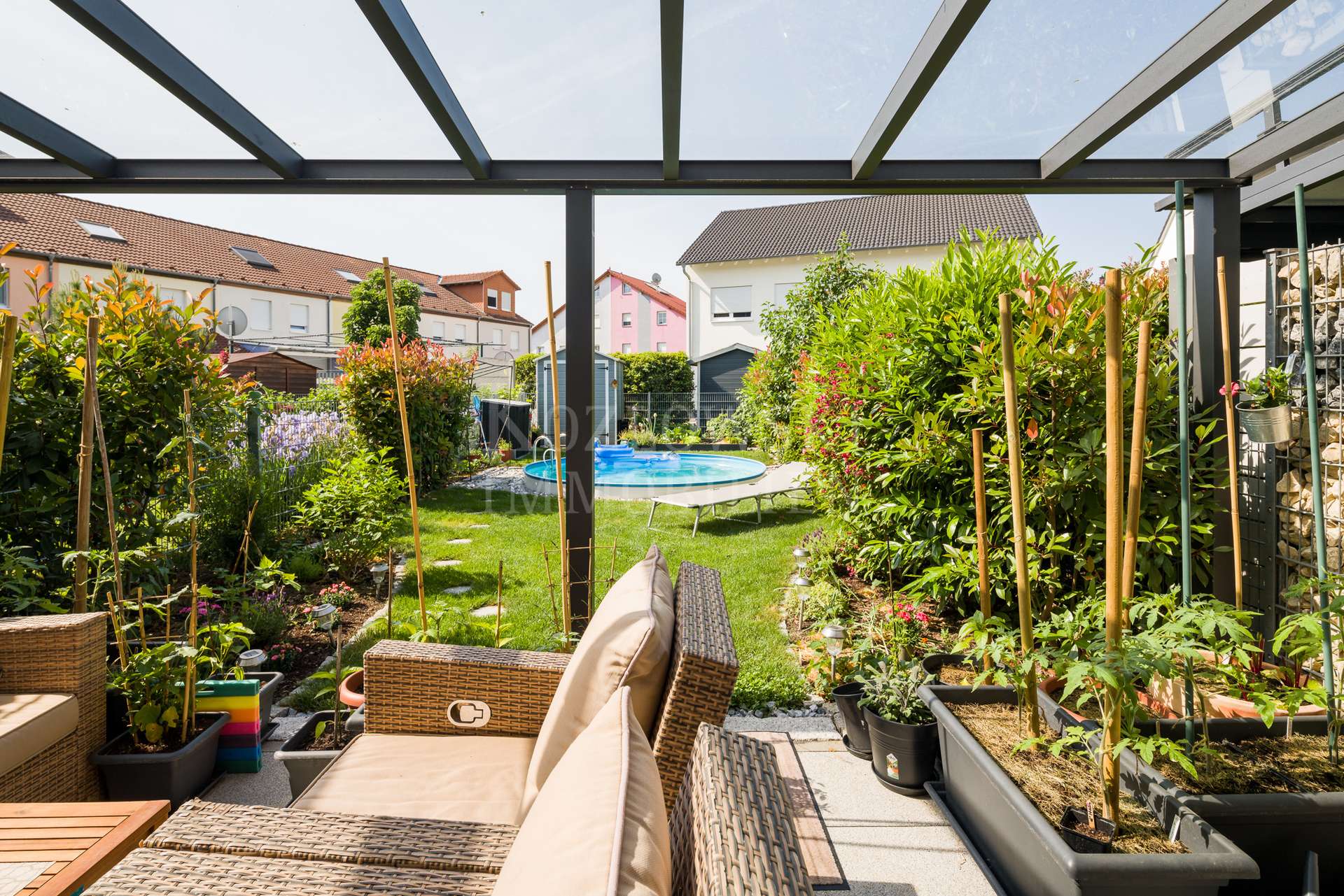 Terrasse mit Pergola