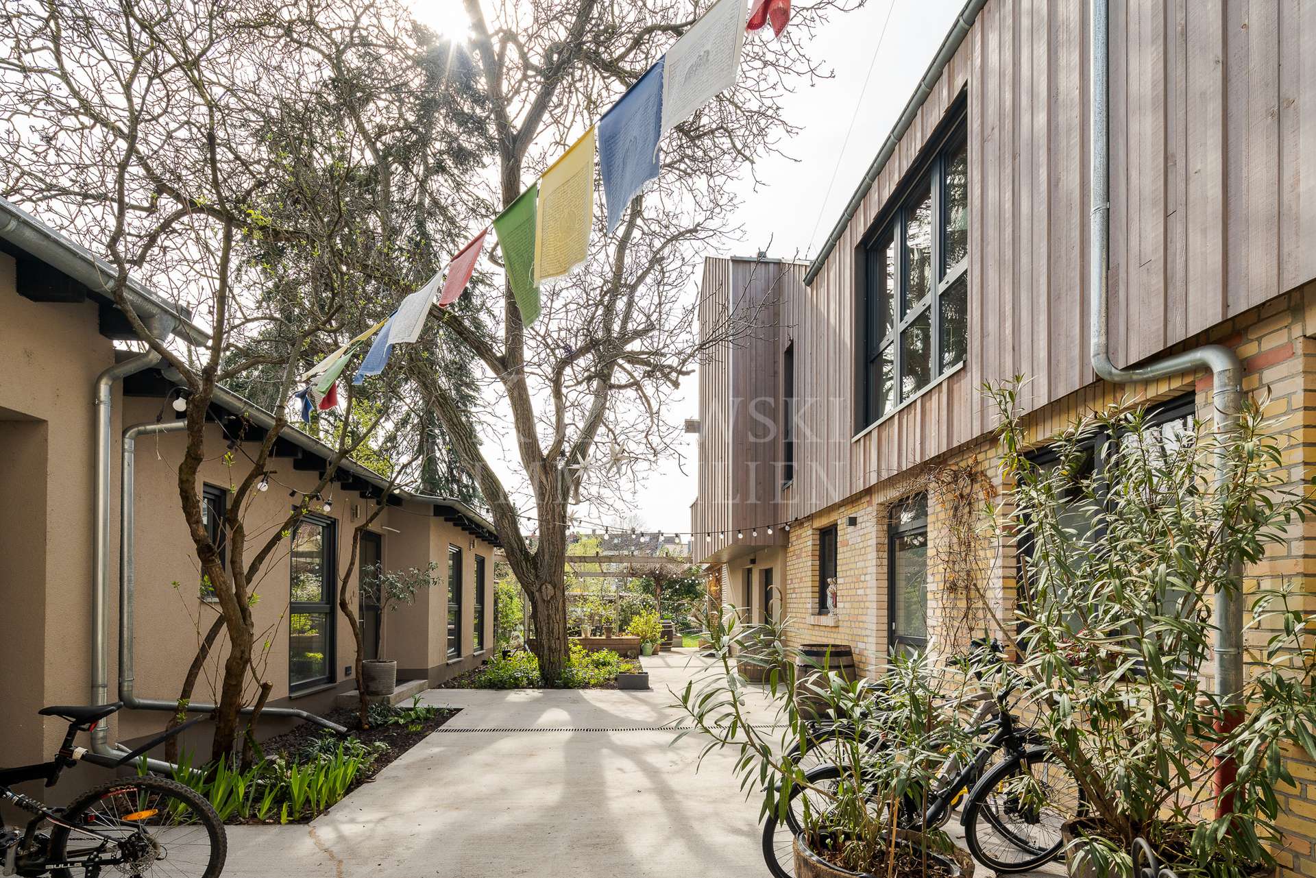 Willkommen im Dreiseithof