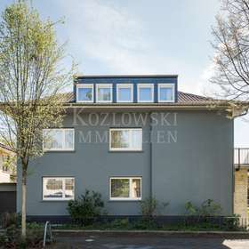 Garage mit Stellplatz