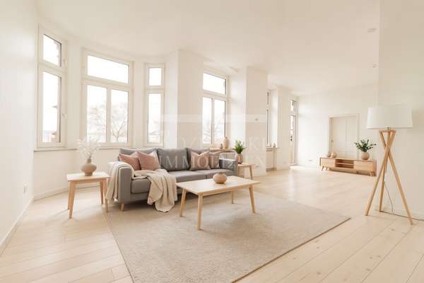 thumbnail von City-Wohnen mit Blick zum Neckar – 6 ZKB Altbau mit 2 Balkonen, EBK und 2 Bädern!