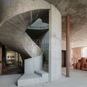 Sichtbeton-Wendeltreppe