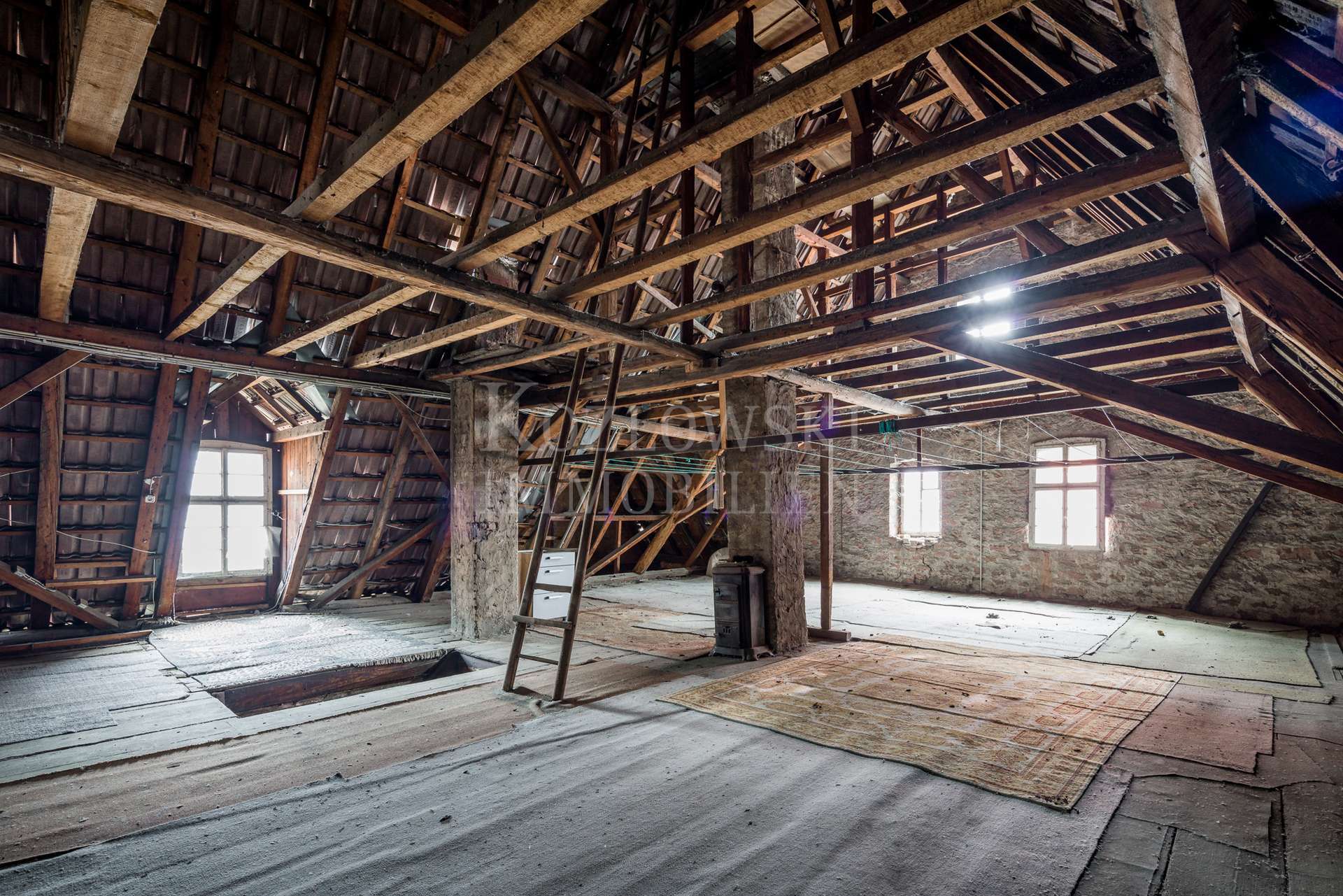 Vorderhaus Dachspeicher 