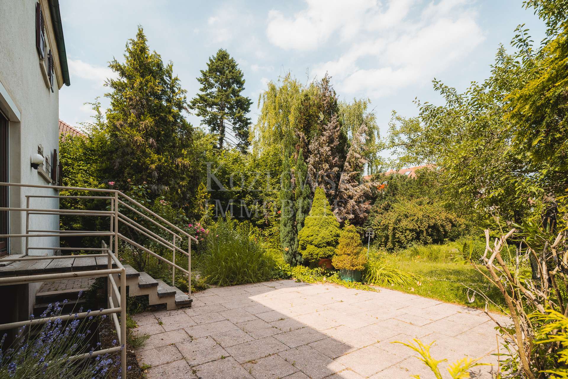 mit Gartenzugang