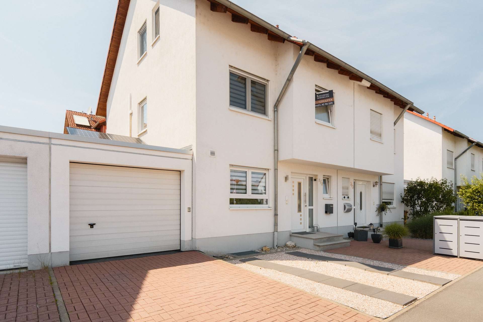 DHH mit Garage