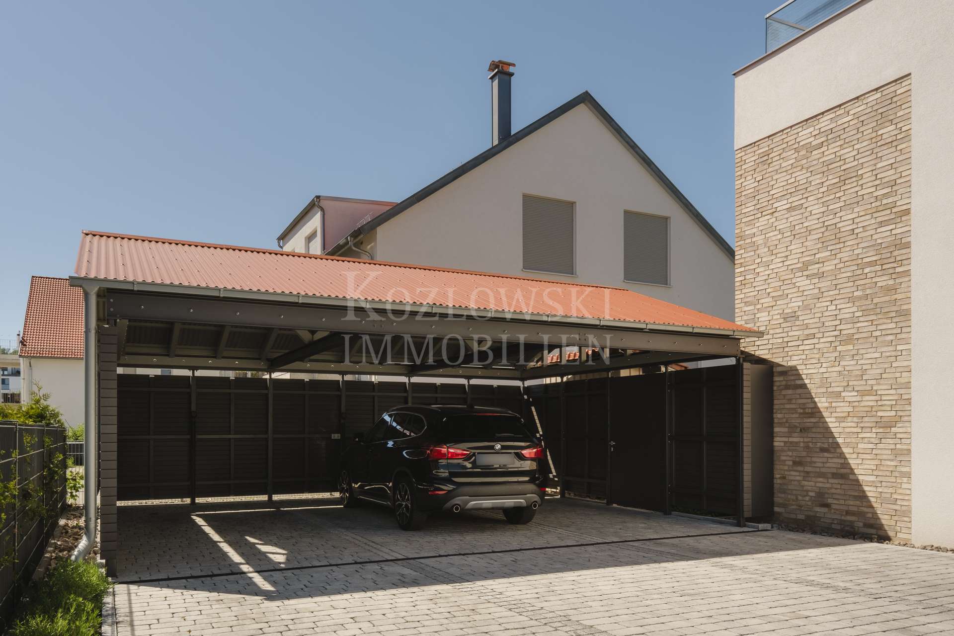 Carport mit Stellplatz