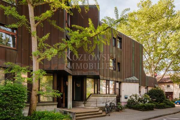 thumbnail von Striffler-Architektur im Lindenhof – Außergewöhnliches Townhouse mit 4 TG-Plätzen!