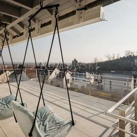 umlaufender Sonnenbalkon