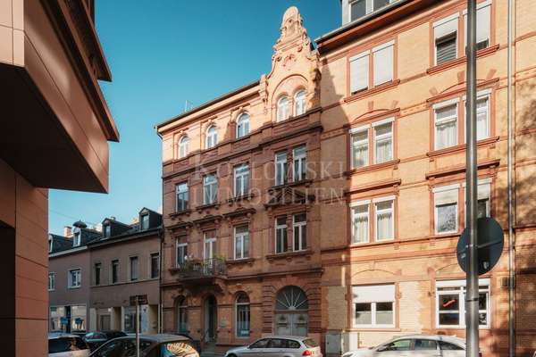 thumbnail von 6% Rendite – Sanierter Stilaltbau mit 4 Einheiten & kleinem Büro!