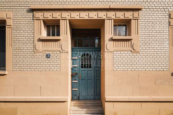 thumbnail von Spätgründerarchitektur in Alt-Neckarau – 4-FH mit Ausbaupotential; 3 Wohnungen frei!