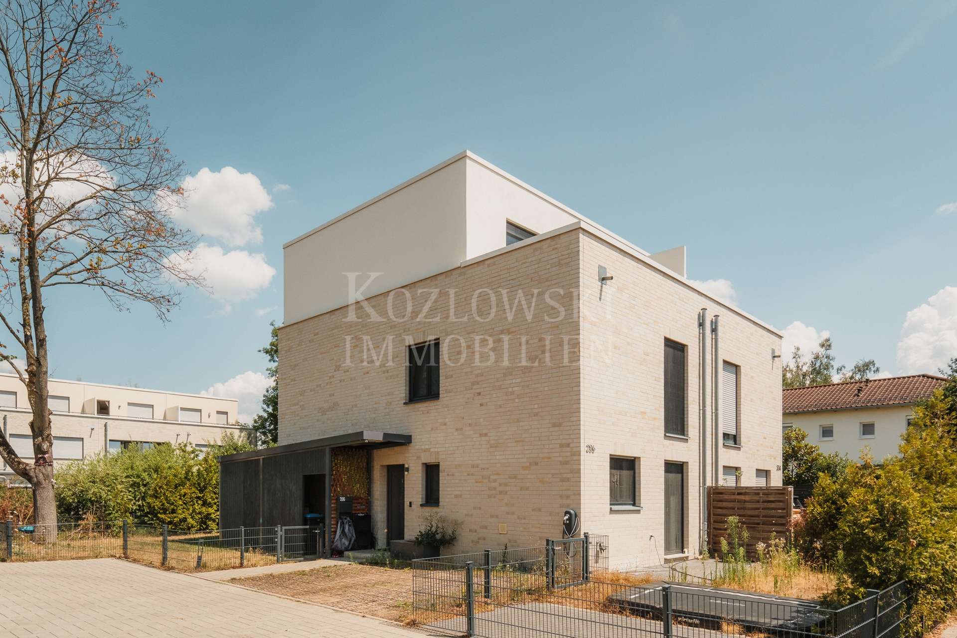 Neuwertige DHH 
