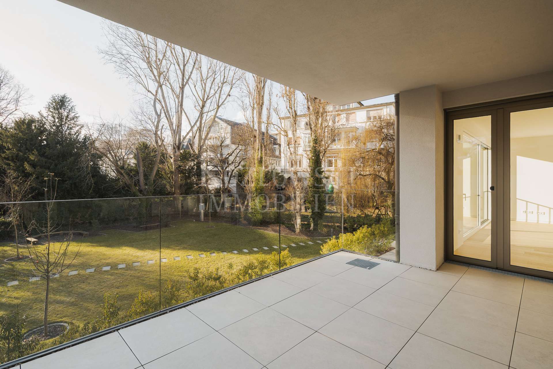 Südwest-Terrasse 15 qm 