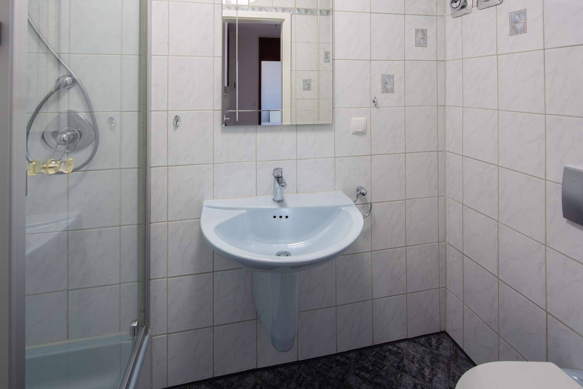 Gäste-Duschbad