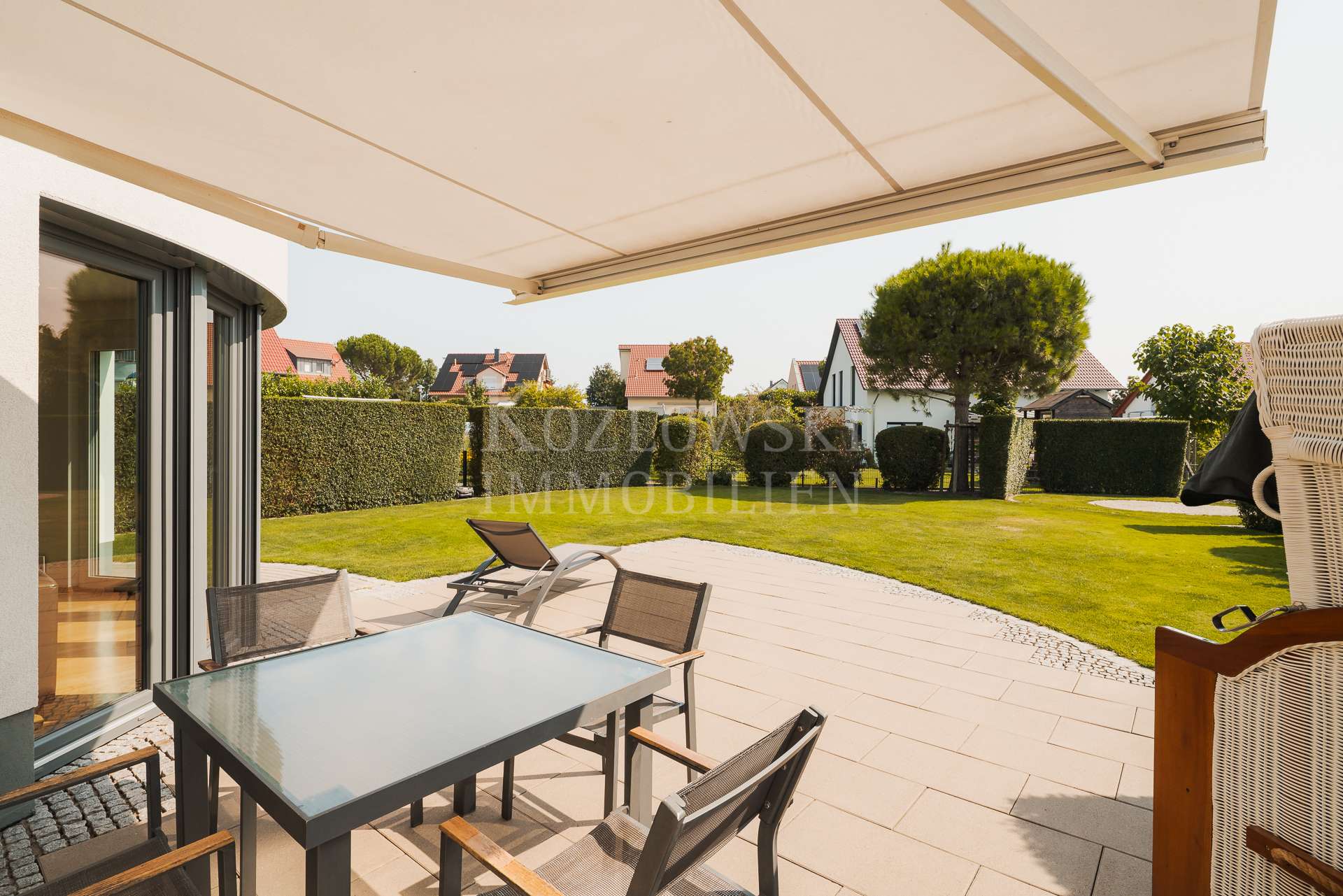 Gartenterrasse mit Traumgarten