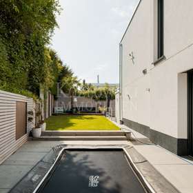 Garten mit Trampolin