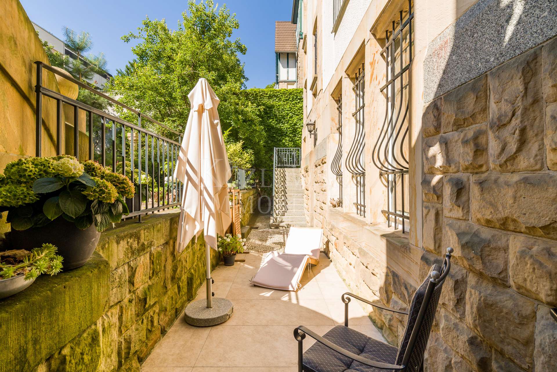 12 qm Garten-Terrasse