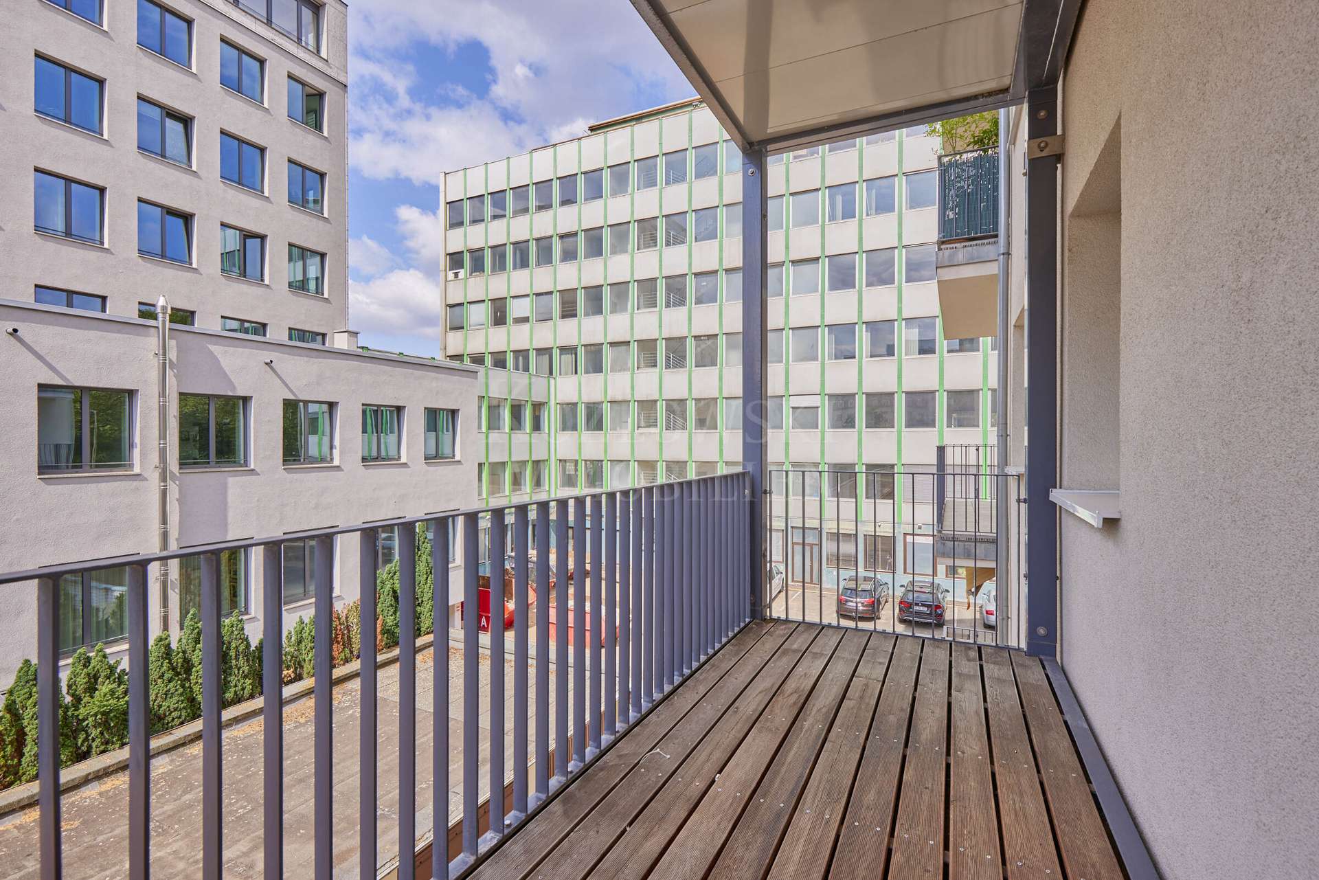 mit Balkon II 