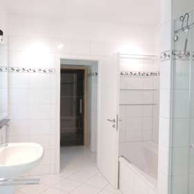 mit ensuite Tageslichtbad - GG