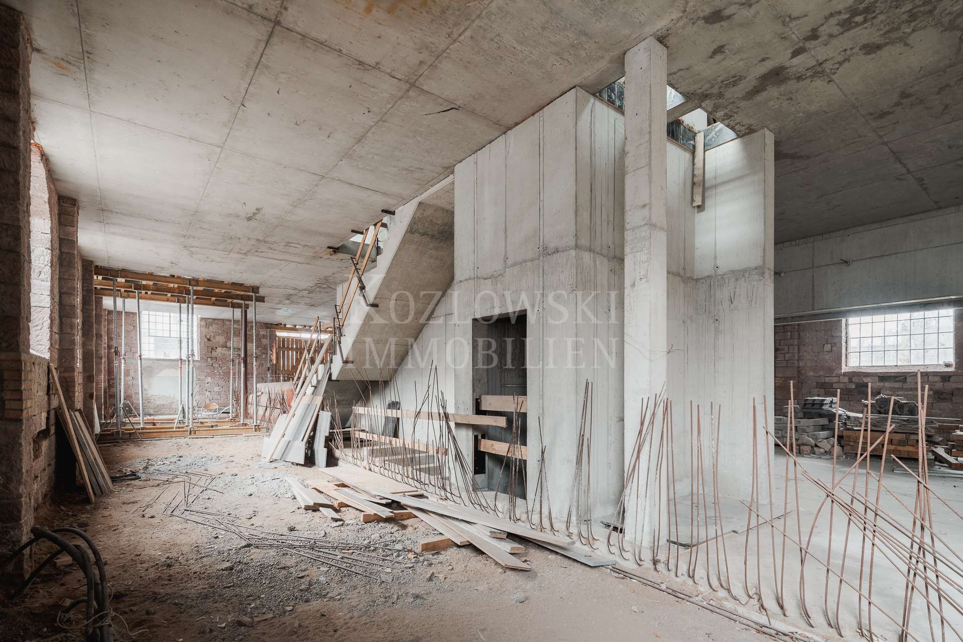 Aufzugsschacht Personen