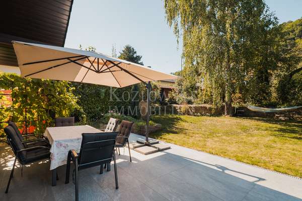 thumbnail von In begehrter Aussichtslage – Familienklassiker mit tollem Sonnengarten!