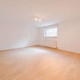 UG Zimmer IV - Boden KI Staging