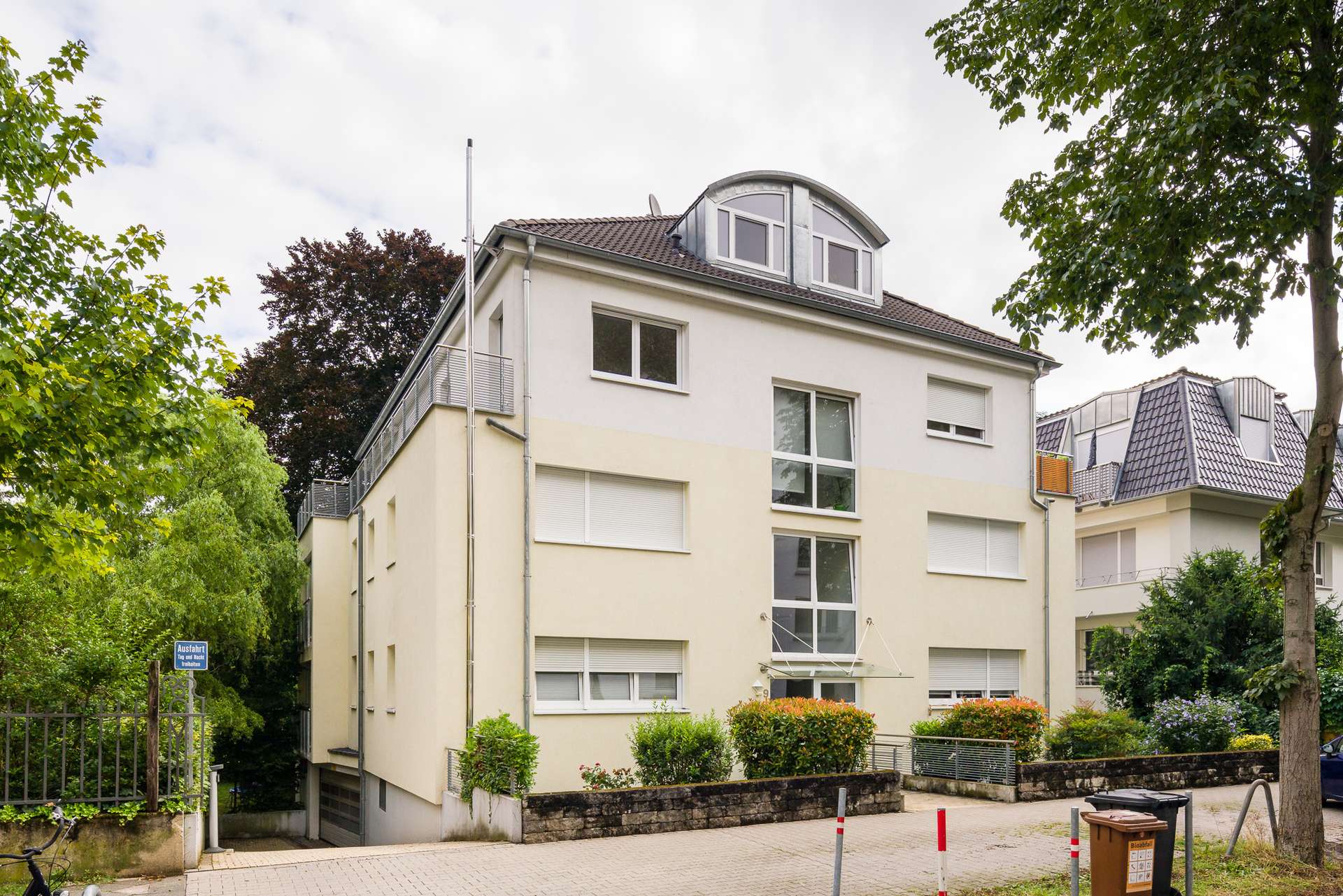 5-Familien-Stadthaus in Toplage
