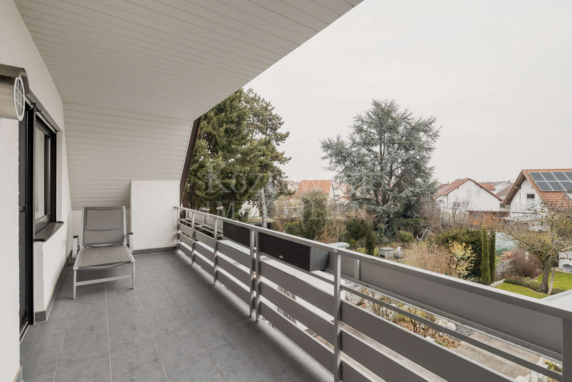 großer Balkon