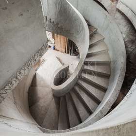 Sichtbeton-Wendeltreppe