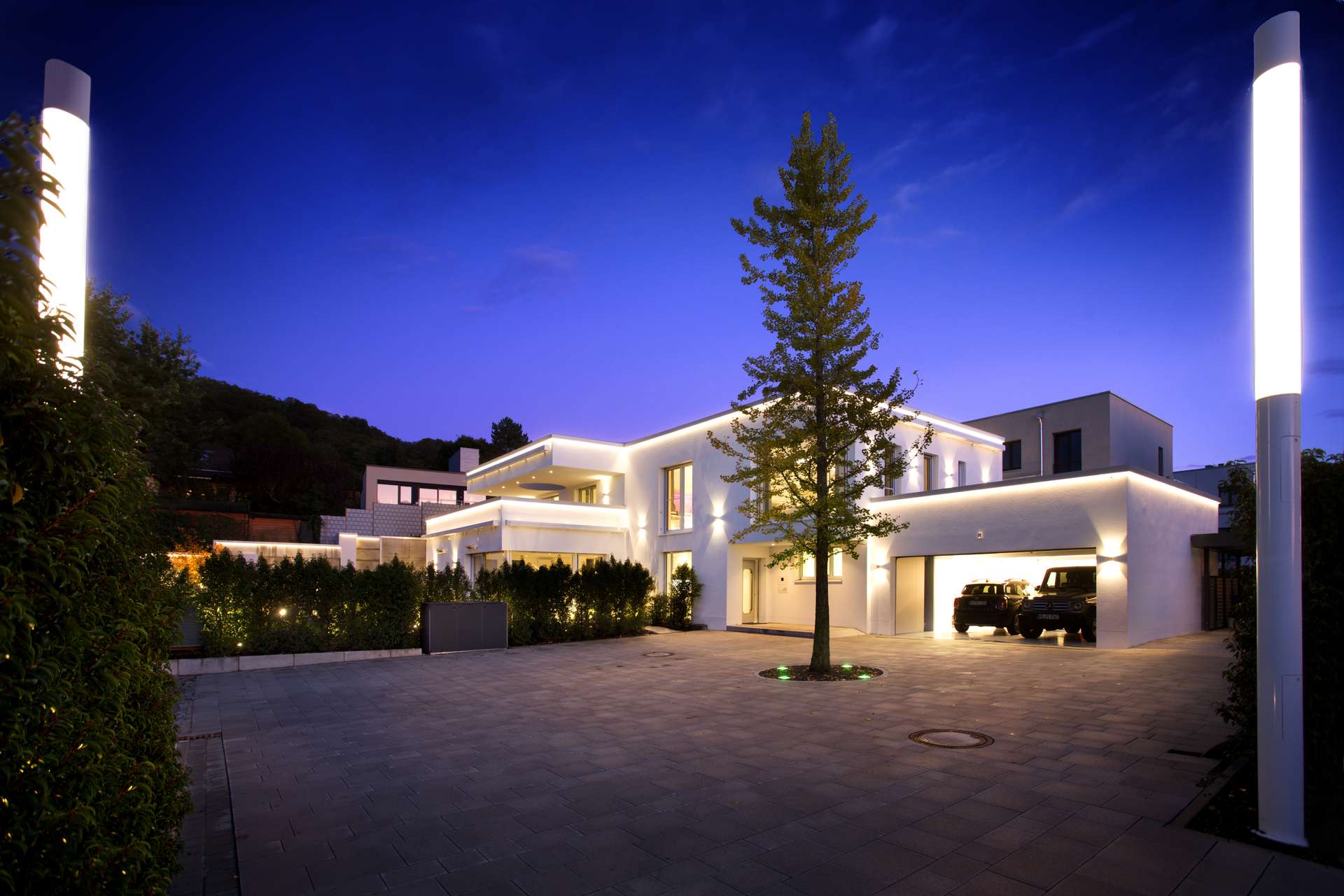 Designvilla by night