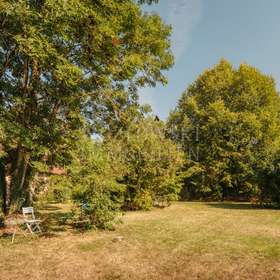 Garten mit Baumbestand