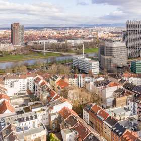 Mannheimer Quadrate - Blick zum Neckar